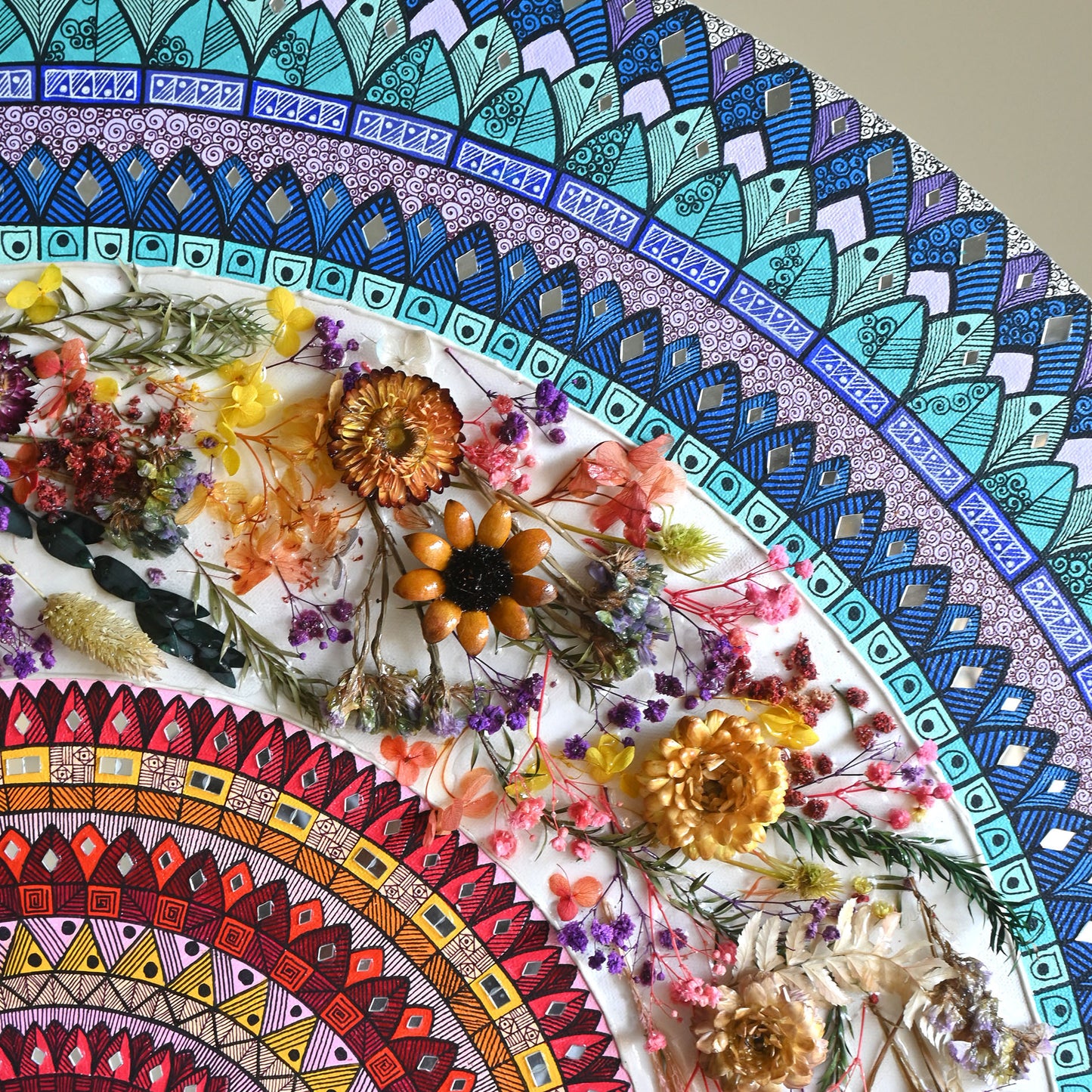 The Blooming Sphere 92x92cm