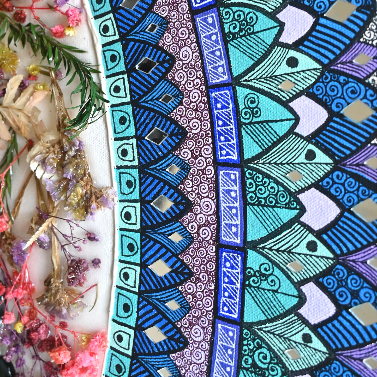 The Blooming Sphere 92x92cm