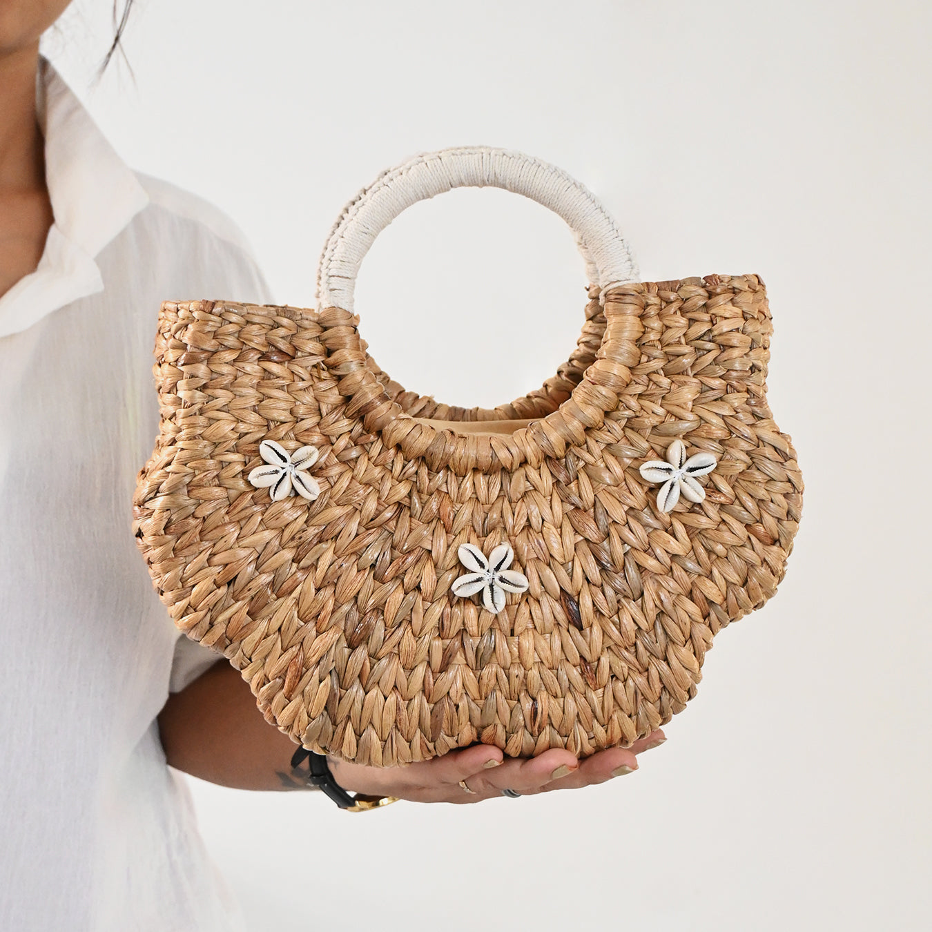 EcoWeave Tote – Eco-Friendly Woven Handbag for Women